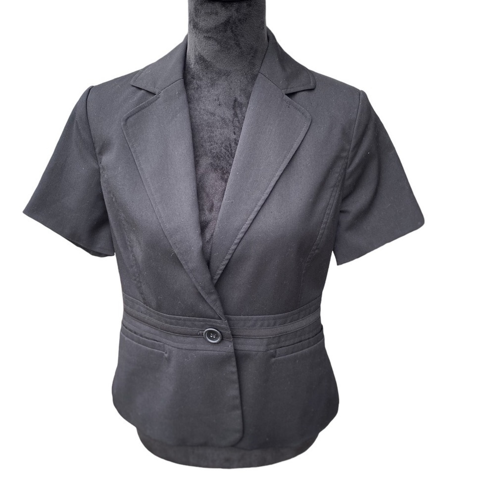 Rafaella studio petite‎ short sleeve jacket.